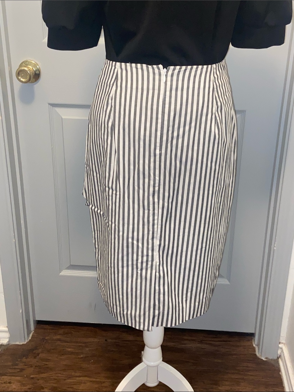 Banana Republic Black and White Striped Pencil Skirt with Ruffle - Picture 3 of 6